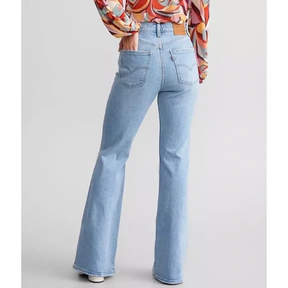 NEW Levi's Premium 70s High Rise Flare Jeans - Picture 11 of 13